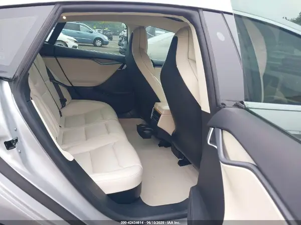 5YJSA1E26JF264767 2018 TESLA MODEL S - Image 8