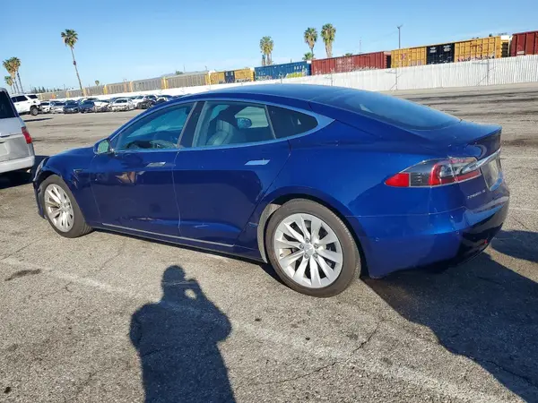 5YJSA1E26JF266647 2018 TESLA MODEL S - Image 2