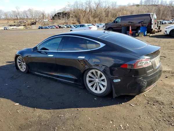 5YJSA1E26JF266678 2018 TESLA MODEL S - Image 2