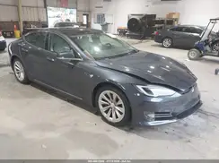 5YJSA1E26JF269368 2018 TESLA MODEL S