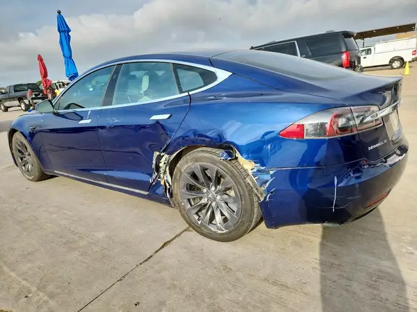 5YJSA1E26JF275221 2018 TESLA MODEL S - Image 2