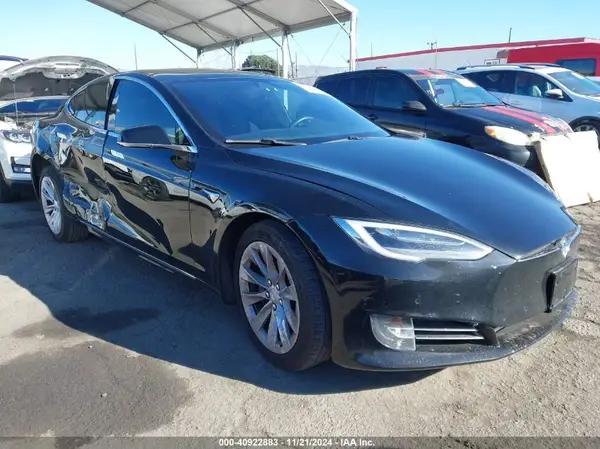 5YJSA1E26JF275543 2018 TESLA MODEL S - Image 1