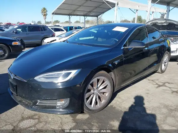 5YJSA1E26JF275543 2018 TESLA MODEL S - Image 2