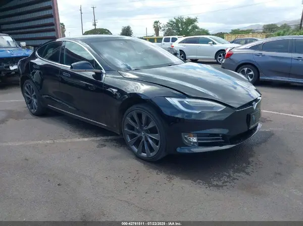 5YJSA1E26JF282895 2018 TESLA MODEL S - Image 1
