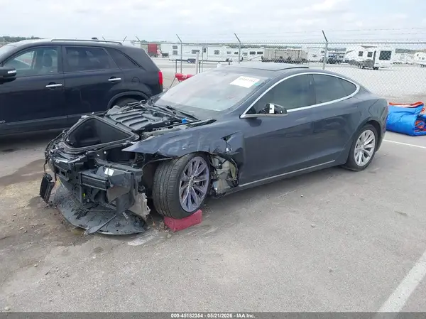 5YJSA1E26JF284825 2018 TESLA MODEL S - Image 2
