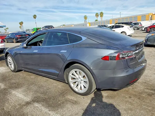 5YJSA1E26JF292780 2018 TESLA MODEL S - Image 2