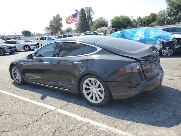 5YJSA1E26JF293637 2018 TESLA MODEL S - Image 2