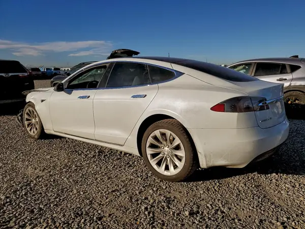 5YJSA1E26JF295517 2018 TESLA MODEL S - Image 2