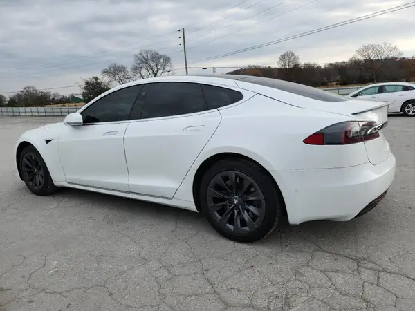 5YJSA1E26KF305173 2019 TESLA MODEL S - Image 2
