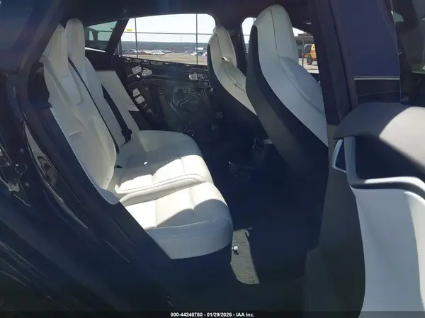 5YJSA1E26KF330283 2019 TESLA MODEL S - Image 8