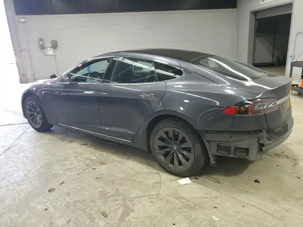 5YJSA1E26LF355041 2020 TESLA MODEL S - Image 2