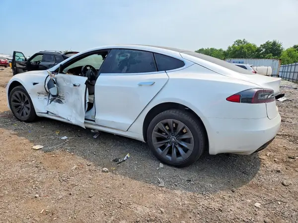 5YJSA1E26LF359316 2020 TESLA MODEL S - Image 2