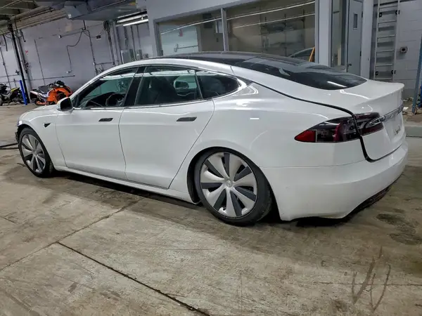 5YJSA1E26LF389156 2020 TESLA MODEL S - Image 2