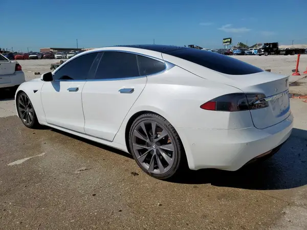 5YJSA1E26LF414055 2020 TESLA MODEL S - Image 2