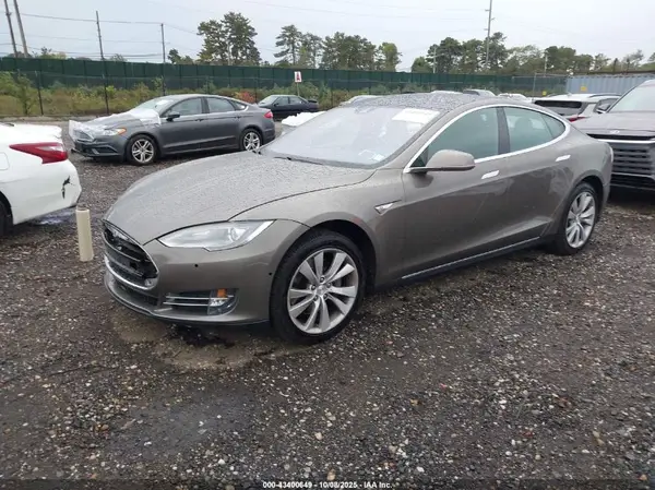5YJSA1E27GF128933 2016 TESLA MODEL S - Image 2