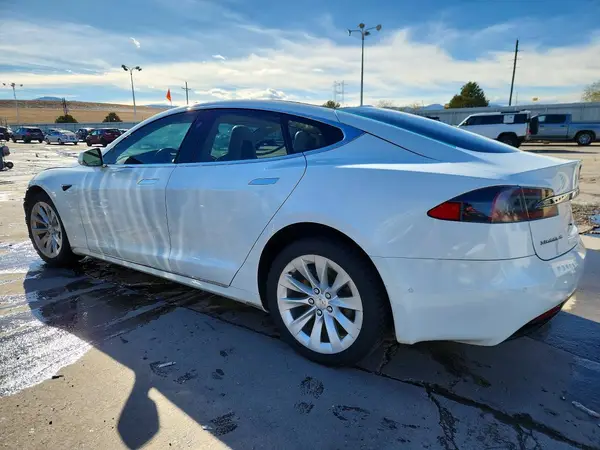 5YJSA1E27GF164945 2016 TESLA MODEL S - Image 2