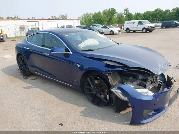 5YJSA1E27HF192505 2017 TESLA MODEL S - Image 1