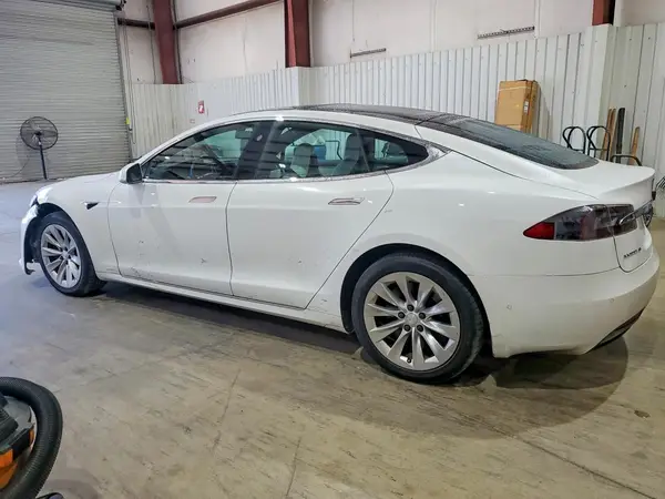 5YJSA1E27HF225003 2017 TESLA MODEL S - Image 2