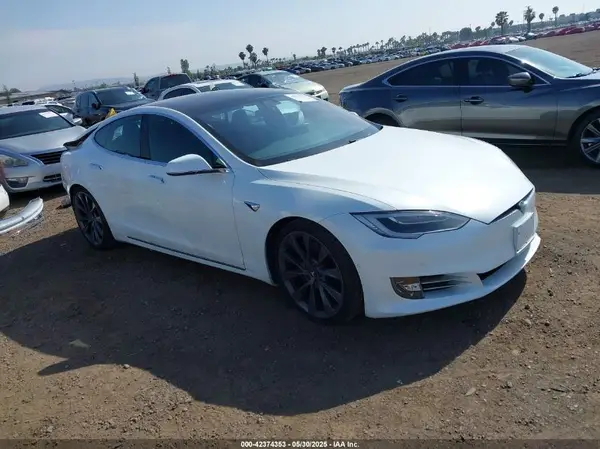 5YJSA1E27JF241451 2018 TESLA MODEL S - Image 1