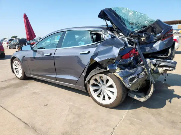 5YJSA1E27JF244396 2018 TESLA MODEL S - Image 2