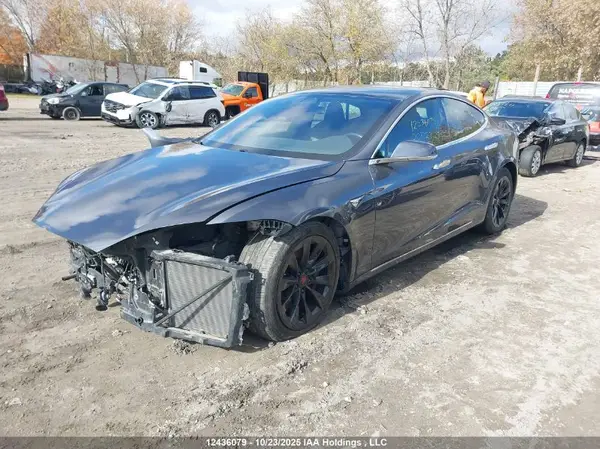 5YJSA1E27JF246343 2018 TESLA MODEL S - Image 2