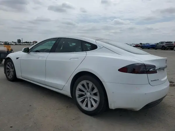5YJSA1E27JF247900 2018 TESLA MODEL S - Image 2
