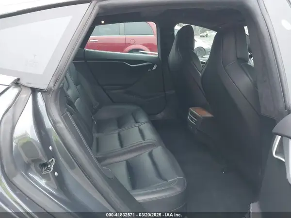 5YJSA1E27JF262770 2018 TESLA MODEL S - Image 8