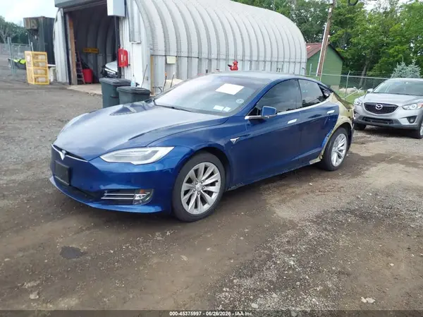5YJSA1E27JF265071 2018 TESLA MODEL S - Image 2