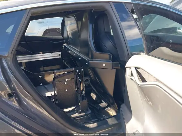 5YJSA1E27JF267614 2018 TESLA MODEL S - Image 3