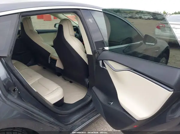 5YJSA1E27JF272151 2018 TESLA MODEL S - Image 8