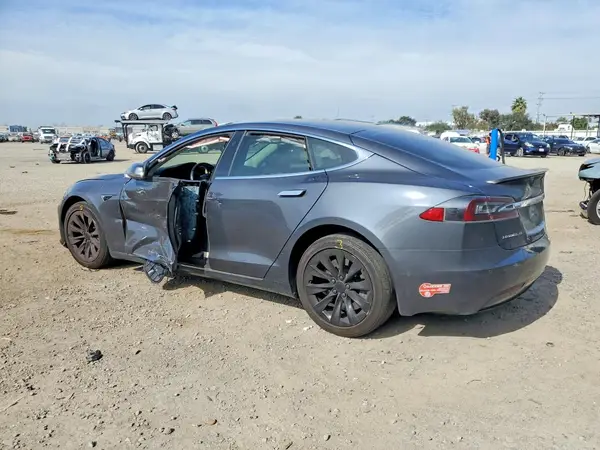 5YJSA1E27JF275048 2018 TESLA MODEL S - Image 2