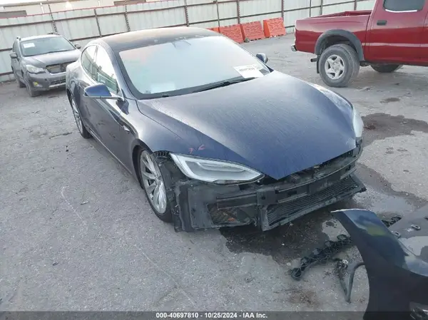 5YJSA1E27JF276474 2018 TESLA MODEL S - Image 1