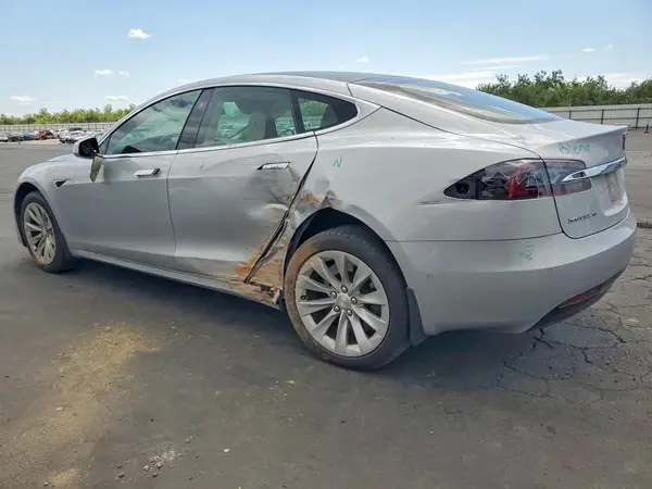 5YJSA1E27JF276751 2018 TESLA MODEL S - Image 2