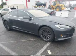 5YJSA1E27JF282680 2018 TESLA MODEL S