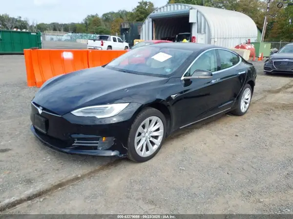 5YJSA1E27JF282954 2018 TESLA MODEL S - Image 2