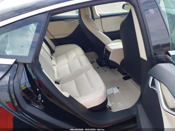 5YJSA1E27JF282954 2018 TESLA MODEL S - Image 8