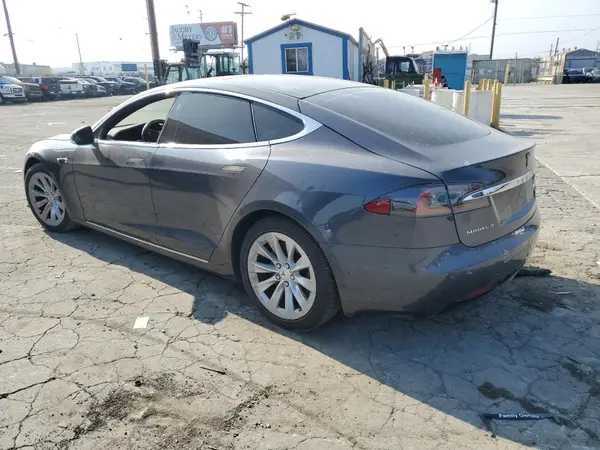 5YJSA1E27JF283456 2018 TESLA MODEL S - Image 2