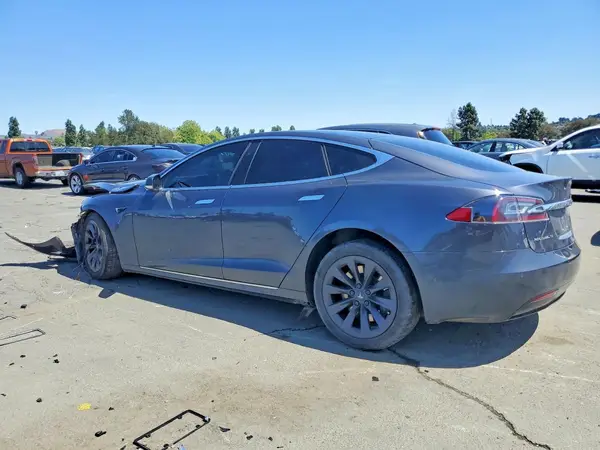 5YJSA1E27JF292867 2018 TESLA MODEL S - Image 2