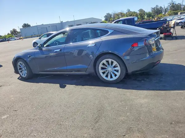 5YJSA1E27KF304372 2019 TESLA MODEL S - Image 2