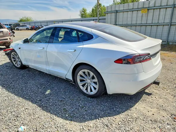 5YJSA1E27KF343804 2019 TESLA MODEL S - Image 2
