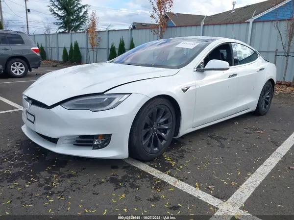 5YJSA1E27KF343818 2019 TESLA MODEL S - Image 2