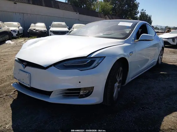 5YJSA1E27LF397993 2020 TESLA MODEL S - Image 2