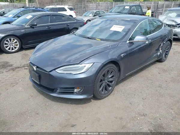 5YJSA1E27LF406692 2020 TESLA MODEL S - Image 2