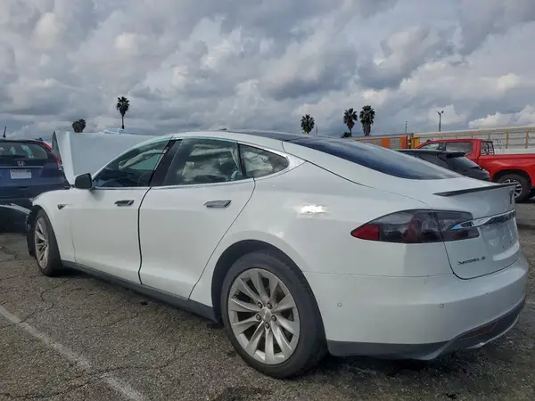 5YJSA1E28GF134921 2016 TESLA MODEL S - Image 2