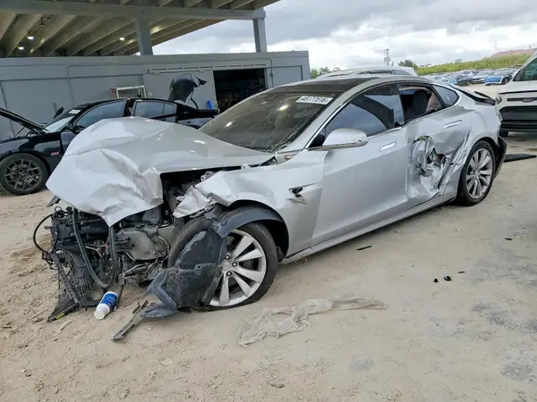 5YJSA1E28GF144056 2016 TESLA MODEL S - Image 1