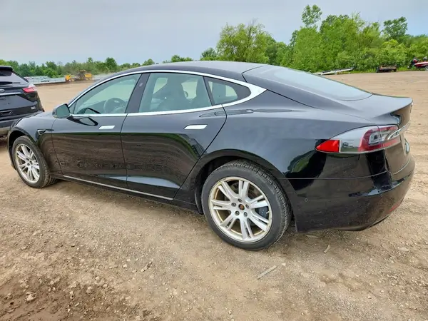 5YJSA1E28HF233076 2017 TESLA MODEL S - Image 2