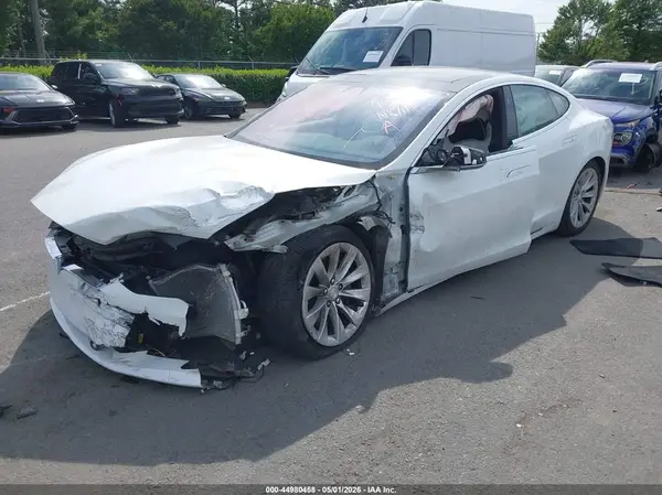 5YJSA1E28JF244326 2018 TESLA MODEL S - Image 2