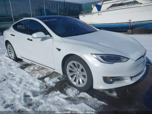 5YJSA1E28JF247162 2018 TESLA MODEL S - Image 1