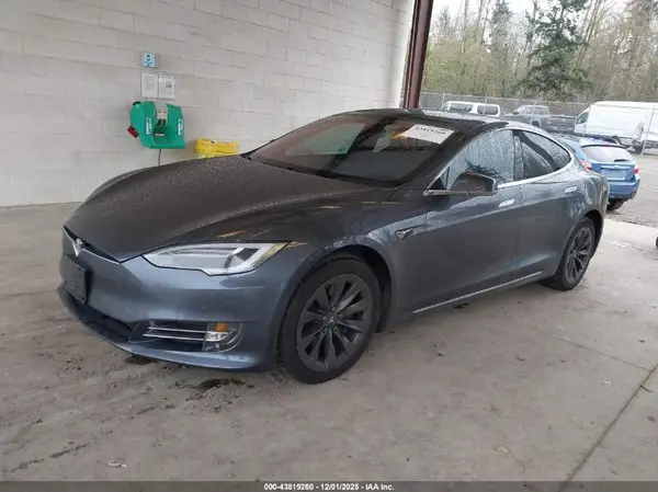 5YJSA1E28JF247372 2018 TESLA MODEL S - Image 2