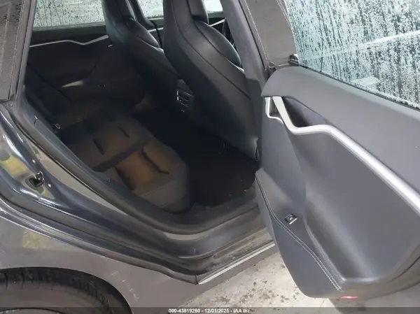 5YJSA1E28JF247372 2018 TESLA MODEL S - Image 8